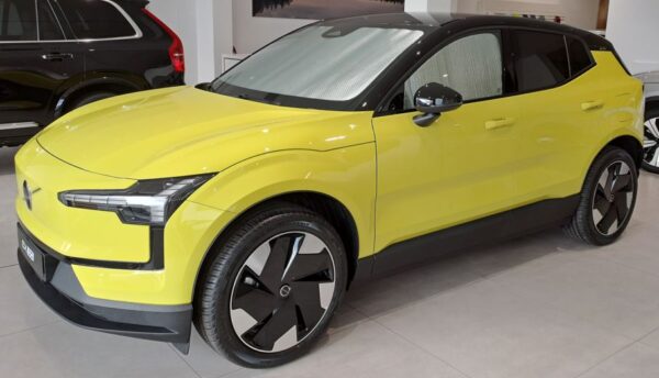 Volvo EX30 desde 2023