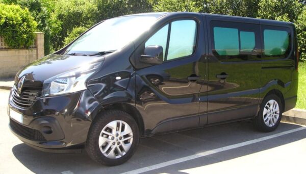 Renault Trafic L1H1 desde 2014 (Zona trasera sin revestimiento y doble puerta trasera) - Imagen 2